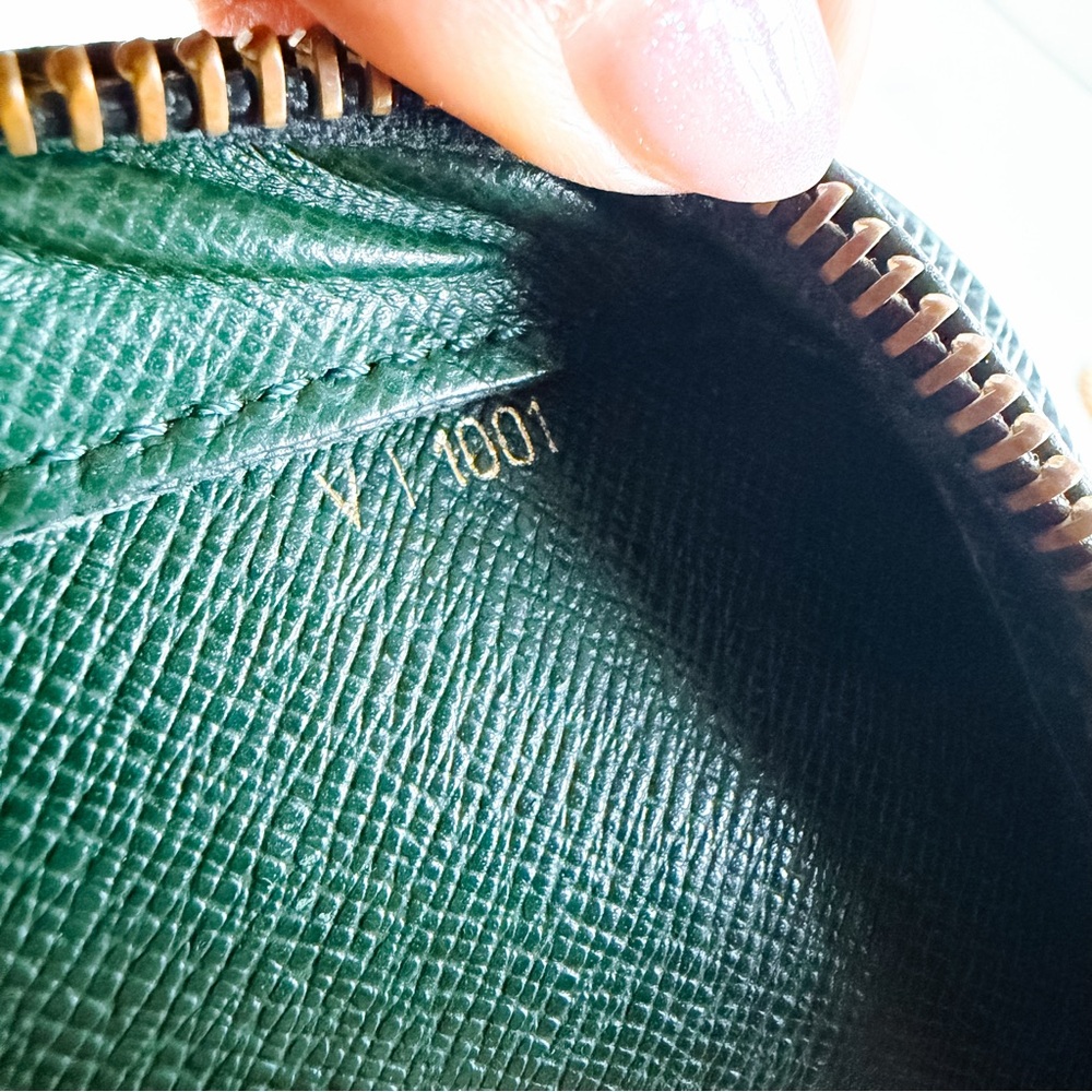 Sold! LV Taiga leather clutch crossbody - Picture 11 of 16